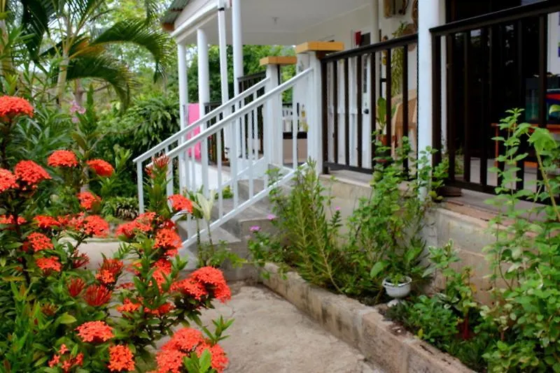 Inn Posada Miss Portia Bahia Suroeste Colombia
